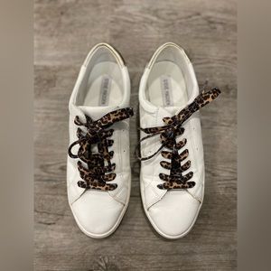 Steve Madden Women’s 8.5 white sneakers, metallic heel accent & leopard laces